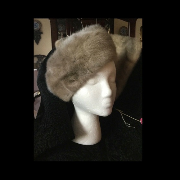 Vntg Wht PLATINUM Sapphire MINK FUR HAT BERET 22\